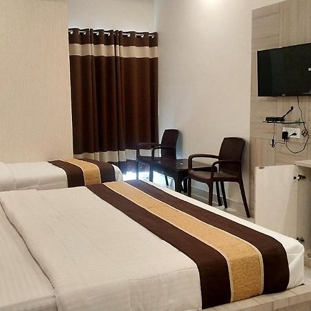 Hotel Namo Palace 코타 외부 사진