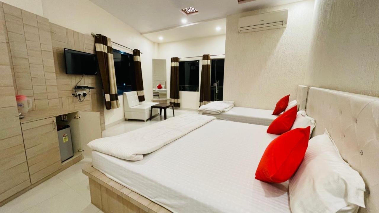 Hotel Namo Palace 코타 외부 사진