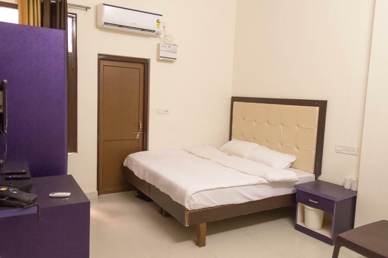 Hotel Namo Palace 코타 외부 사진